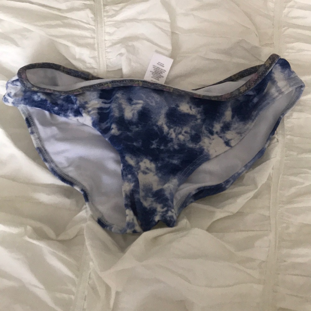 Bikini bottoms